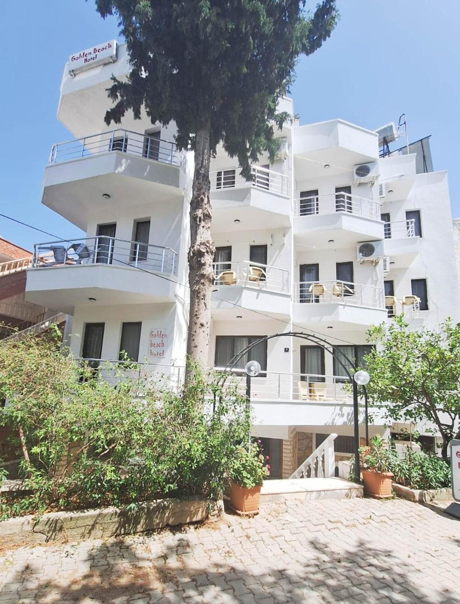 Golden Beach Hotell 3*